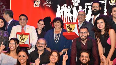 وزيرة الثقافة تسلم جوائز الدورة الـ15 من القومي للمسرح