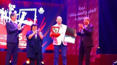 الحب في زمن الكوليرا أفضل عرض بالقومي للمسرح