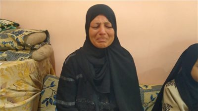 والدة الطالب المقتول بسبب توكتوك بالمنوفية: حسيت لما تليفونه اتقفل.. وجريت أدور زي المجنونة