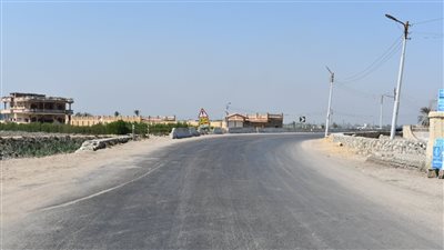 توجيهات بسرعة إنهاء أعمال الرصف بطريق الساحل الجنوبي لبحيرة قارون بالفيوم