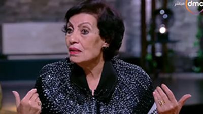 وصول جثمان رجاء حسين لـ مسجد الشرطة لأداء صلاة الجنازة