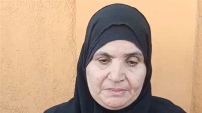 سيدة تروي تفاصيل مصرع نجلها على يد بلطجي بمنطقة الصف: طعنه بسلاح أبيض في صدره | بث مباشر 
