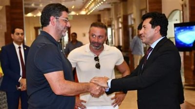 فيتوريا يشرح لوزير الرياضة رؤيته لإعداد المنتخب وتطوير كرة القدم في مصر 