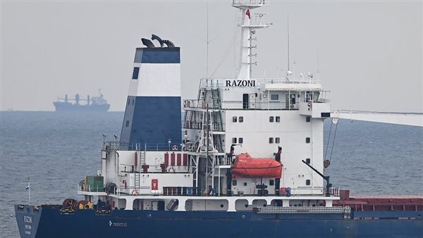 السفينة رازوني محملة