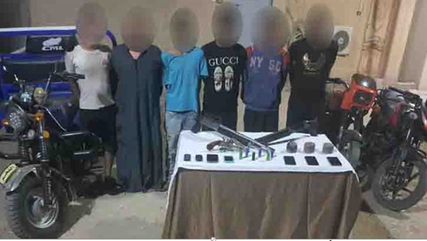 المتهمون بقتل شخص