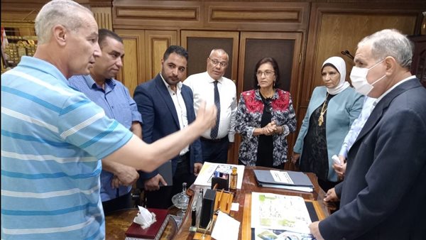 محافظ كفر الشيخ يناقش