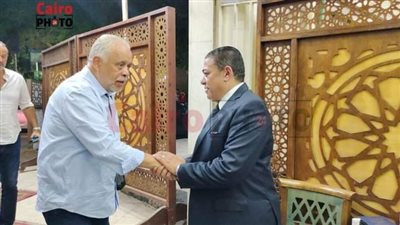 بث مباشر | أشرف زكي أول الحضور في عزاء الفنانة رجاء حسين بمسجد الحامدية الشاذلية بالمهندسين