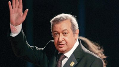 مشهد وفاة ضمن وصيته.. ذكرى رحيل نور الشريف مكتشف النجوم وفيلسوف الفن