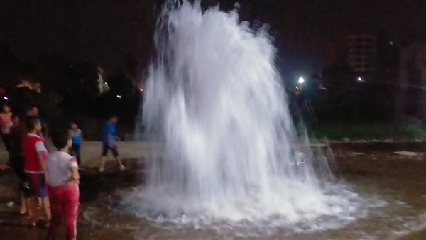 انفجار خط المياه