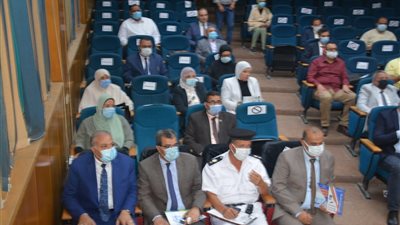 محافظ القليوبية: تشجير جميع الميادين والشوارع لـ الارتقاء بالمظهر الحضاري 