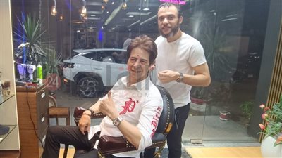 بعد حذف أغنيته.. أحدث ظهور للمطرب فارس | صور