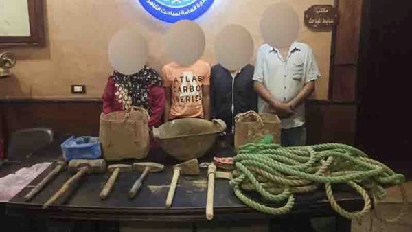 عصابة التنقيب على