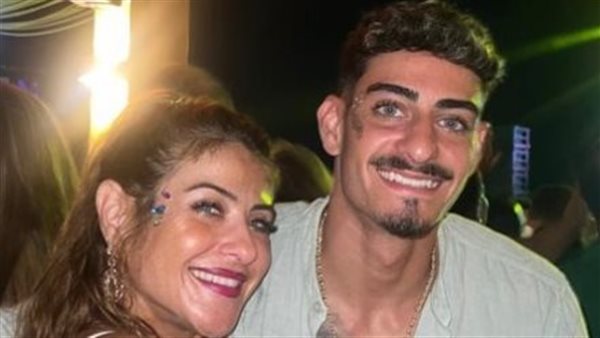 هيدي كرم وابنها