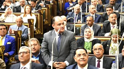 التواصل مع الخارج وحجم الصادرات وسياسية الاقتراض.. هكذا يقرأ وزير الصناعة الجديد أزمات القطاع 