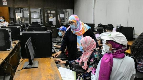 طلاب المرحلة الأولى