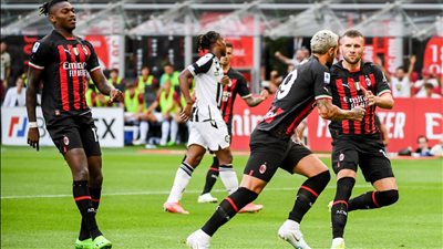 برباعية.. ميلان ينجح في حصد أول ثلاث نقاط من أودينيزي في الدوري الإيطالي