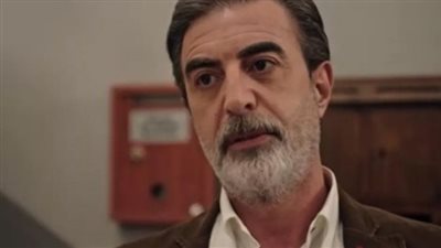 سقط من الطابق الثالث.. القصة الكاملة لـ وفاة الممثل التركي ثريا جورسال 