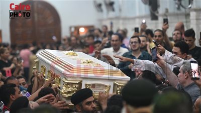 بعد قليل.. بدء صلاة القداس على ضحايا حريق كنيسة المنيرة في كنيسة الوراق | صور 