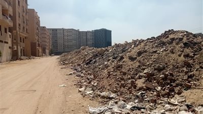 هيئة النظافة بالقاهرة ترفع مخلفات الهدم والبناء بمنطقة صلاح الدين بالمقطم والهضبة الوسطى