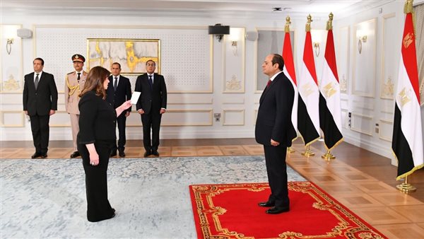 الوزراء الجدد يؤدون