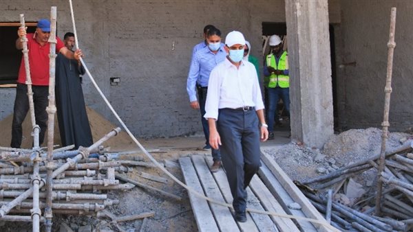 محافظ الغربية يتفقد