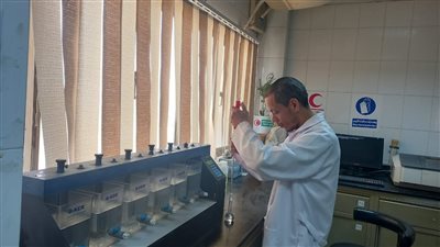 مياه الفيوم: سحب 33400 عينة مياه خلال يوليو لحماية المواطنين من التلوث