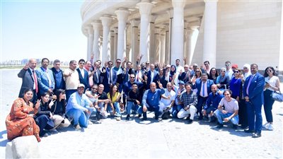 قبل انطلاق المؤتمر.. الهجرة تستكمل جدول الزيارات الميدانية للمصريين بالخارج لليوم الثاني 