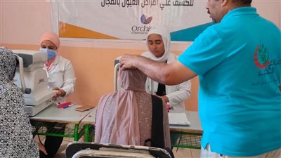  ضمن حياة كريمة.. الكشف وتقديم العلاج بالمجان لـ 498 مواطنًا بقافلة طبية في الغربية