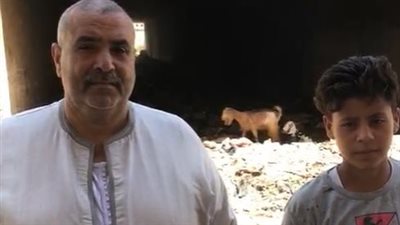 شهود عيان يروون تفاصيل حرق طفل على يد والده بالقليوبية: قالنا بولع في الزبالة وهعمل جراج | بث مباشر 