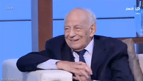 الفنان رشوان توفيق