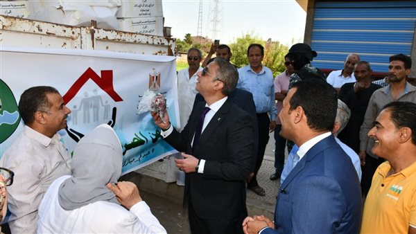 محافظ الفيوم يشهد