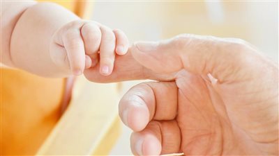 بـ 5 إجراءات.. كيف تكفل طفلًا من دور الرعاية؟