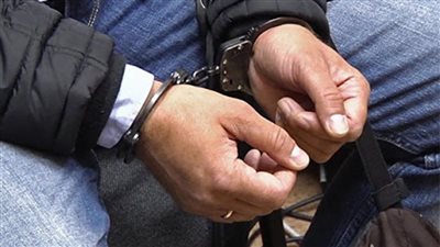 تفاصيل القبض على مسجل خطر خلال سرقته مهمات السكة الحديد في سوهاج | بث مباشر