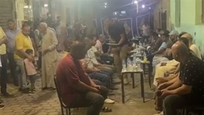 بحضور العشرات.. عزاء 8 أفراد بعائلة واحدة ضحايا حريق كنيسة أبي سيفين بالمنيرة | بث مباشر 