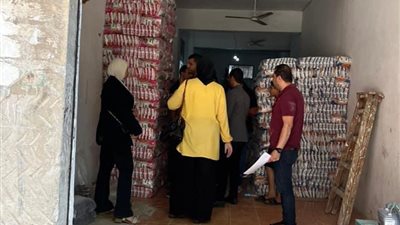 ضبط 5 طن دقيق مجهولة المصدر وصيدلية بدون ترخيص في حملة تموينية بالدقهلية