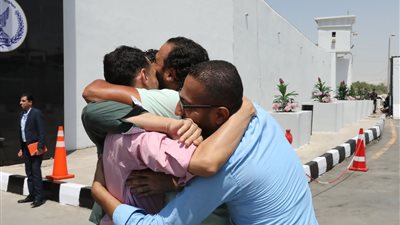 بينهم عمر الشنيطي ويوسف منصور.. إخلاء سبيل 33 من المحبوسين احتياطيا اليوم 