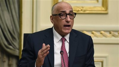 ما لا تعرفه عن طارق عامر مستشار الرئيس.. أعاد الجنيه الورقي واختير أفضل محافظ بنك مركزي في العالم