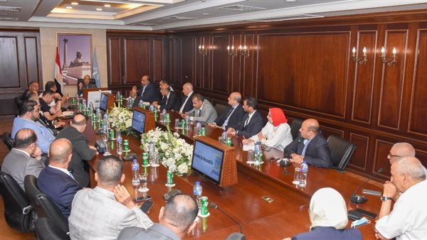 لقاء محافظ الإسكندرية