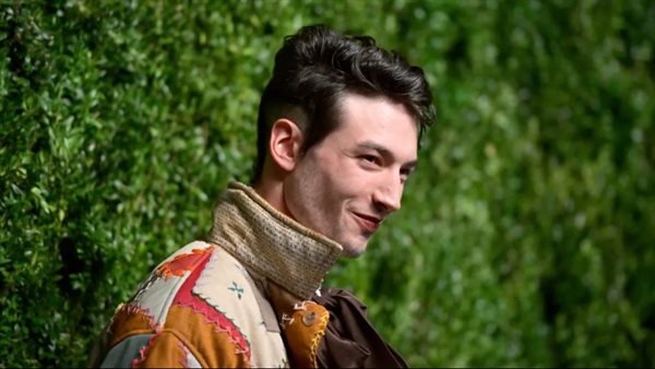 النجم عزرا ميلر