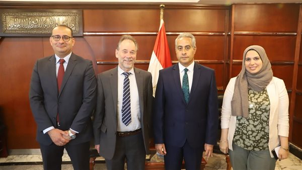 اجتماع وزير القوى