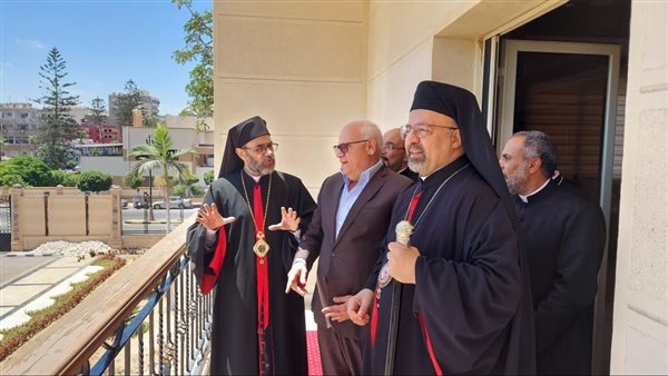 وفد كنسي يزور 