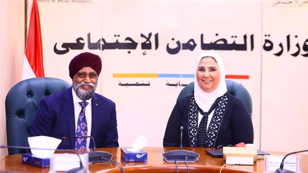 وزيرة التضامن ووزير