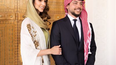 الله يهنيكم ويسعدكم.. ملكة الأردن تهنئ نجلها الأمير الحسين بن عبد الله الثاني بخطبته