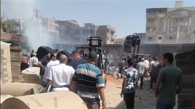 إخماد حريق محدود في مصنع بلاستيك بمدينة العاشر من رمضان | صور