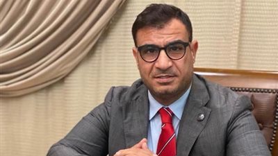 عضو بالصناعات المعدنية يطالب بتخفيف أعباء الأراضي وتوفير المواد الخام