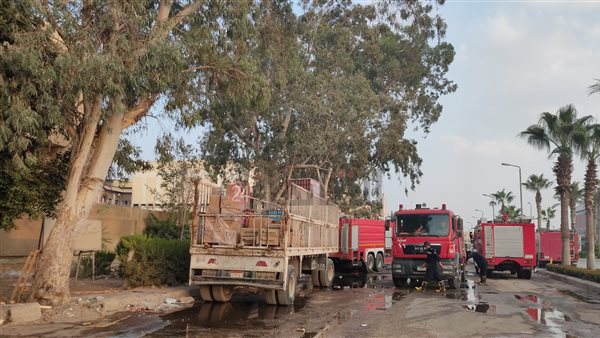 حريق مصنع بالعاشر