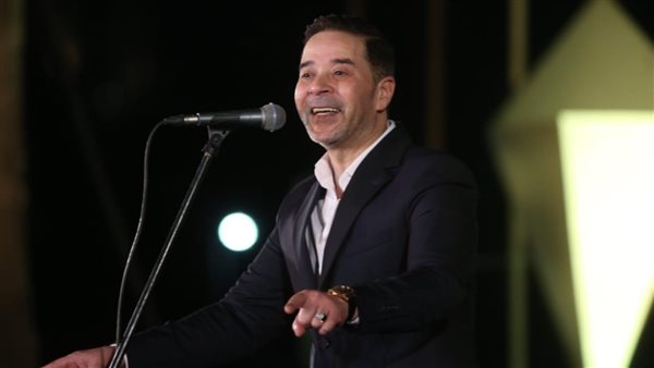 الفنان مدحت صالح