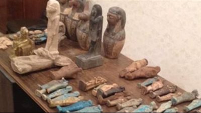 بث مباشر | تفاصيل ضبط 150 قطعة يشتبه في أثريتها داخل منزل مزارع بـ المنيا