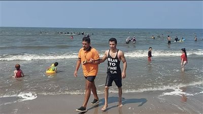 المنقذون في خدمة الـ قادرون باختلاف على شاطئ بورسعيد.. والإدارة: جاهزون لـ الجمعة | صور وفيديو