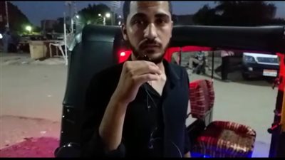  شاب يتبرع بنقل المرضى للمستشفى بالمجان في سوهاج | فيديو